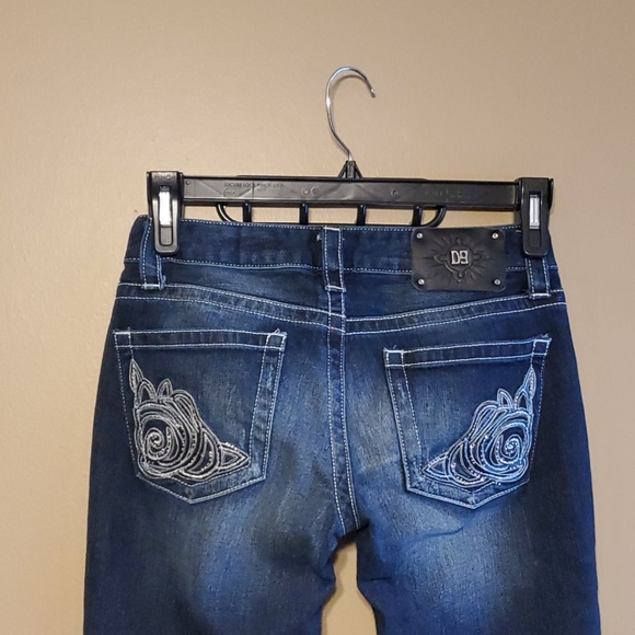 D9 Jeans - Picture 11 of 15
